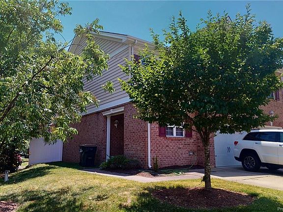 2nd image of 501 Heatherwood Loop