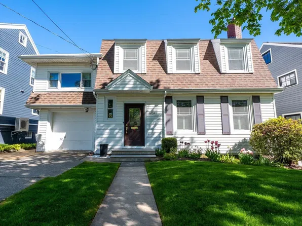 6031 Oakland Rd, Halifax, NS B3H 1N9