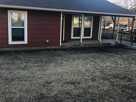 4th image of 713 Five Lakes Dr