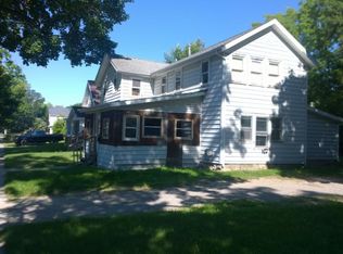 700 W Frank St, Caro, MI 48723