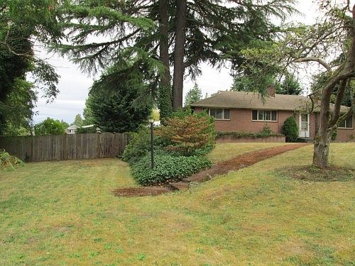 4th image of 15604 18th Ave SW