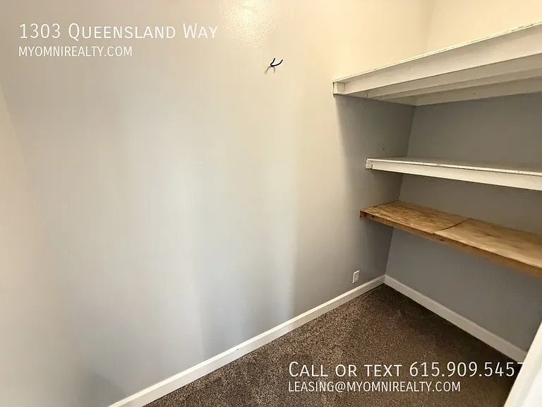 1303 Queensland Way — Photo 14