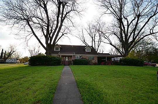 1st image of 3254 Caroline Dr