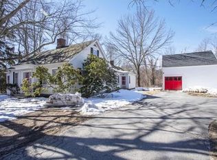 27 N Main St, Assonet, MA 02702