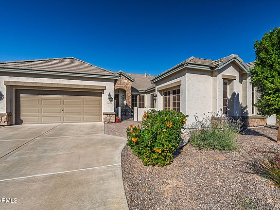 3rd image of 2384 E GRAND CANYON Drive