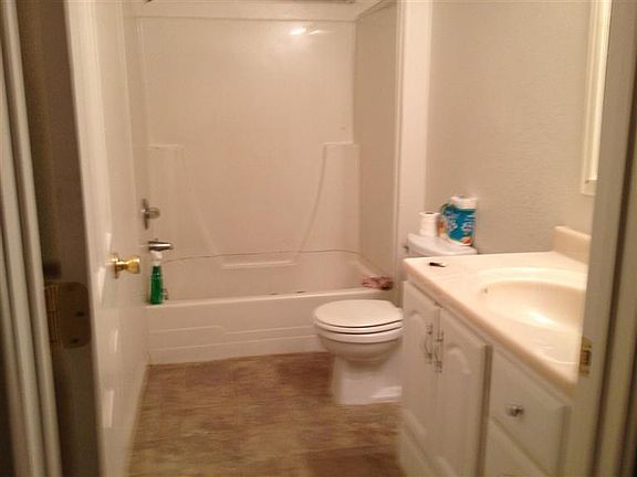 4th image of 1109 I St