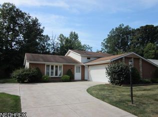20377 Arlington Dr, Strongsville, OH