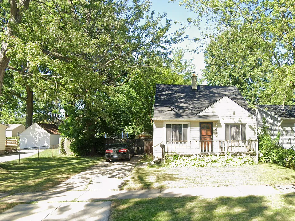 422 W Elza Ave
