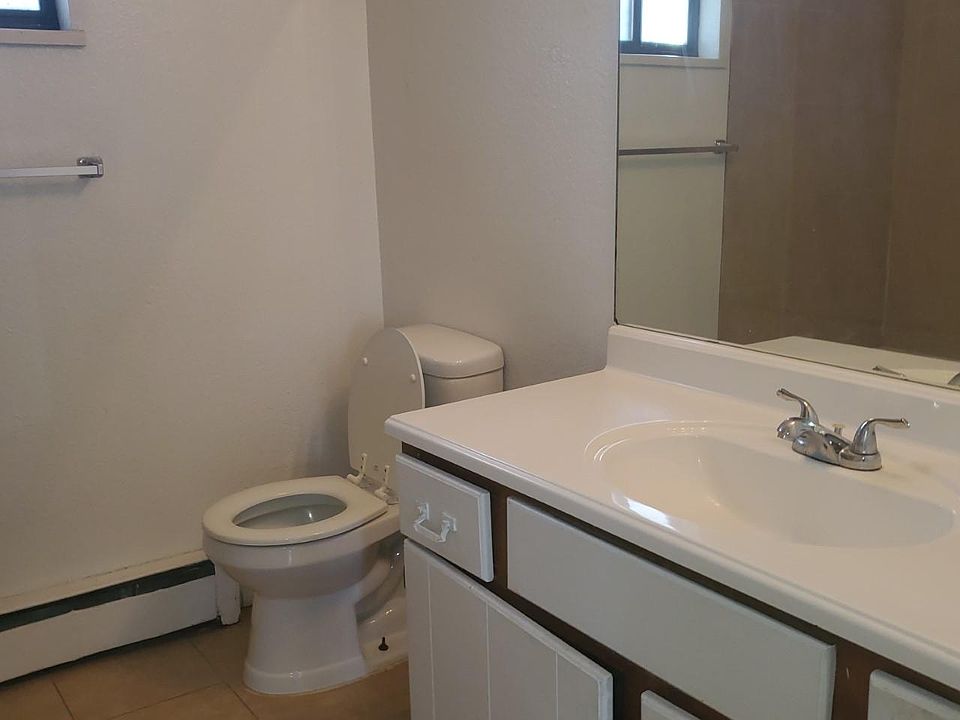 2nd image of 3209 Opal Ct