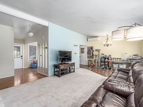 5th image of 12808 E Blossey Ave