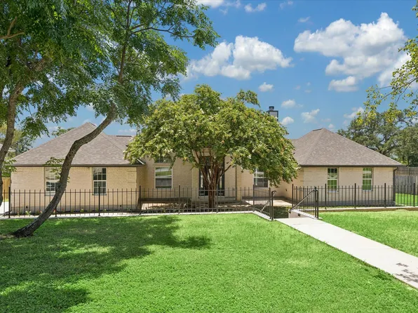 321 Quarry Springs Dr, San Marcos, TX 78666