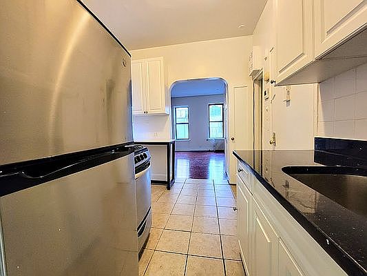 5th image of 488 E 74th St #6AA