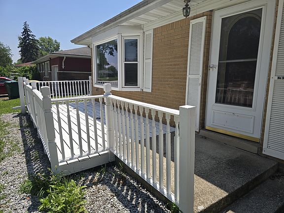2nd image of 5768 Roosevelt Pl