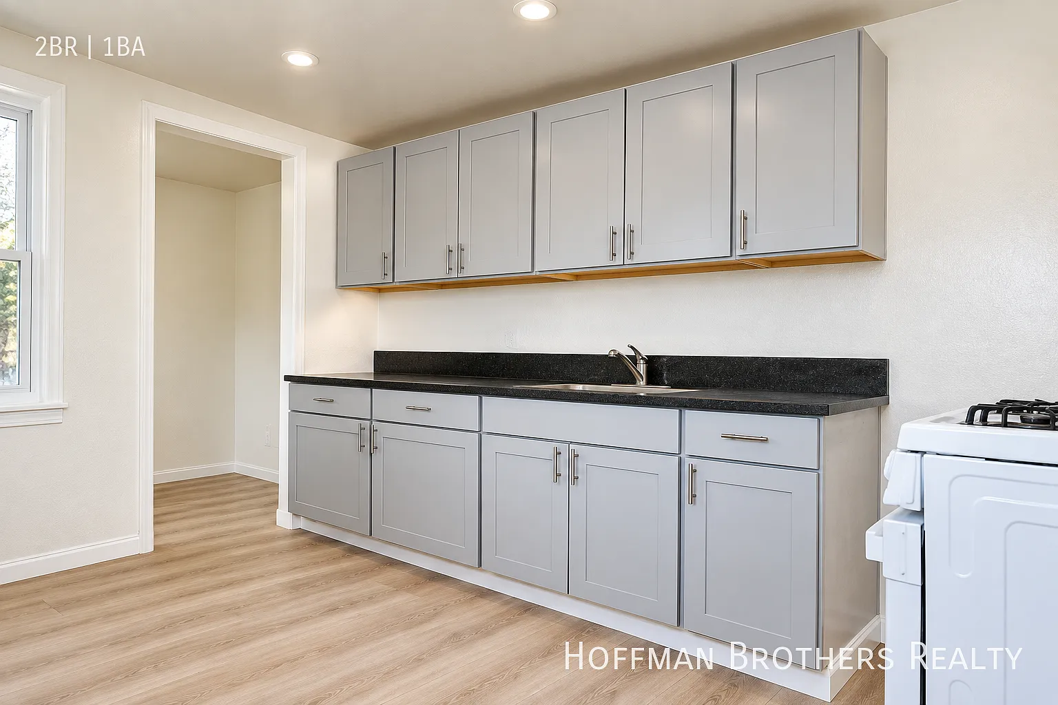 9418 Compton Ave Los Angeles, CA 90002 — Photo 1