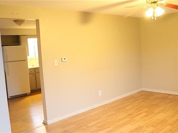 5th image of 11309 Fremont Pike