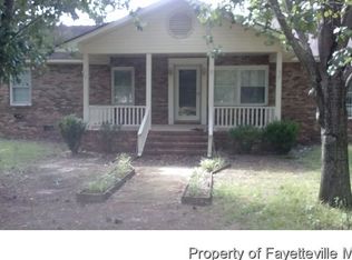 6554 Alamance Rd, Hope Mills, NC 28348