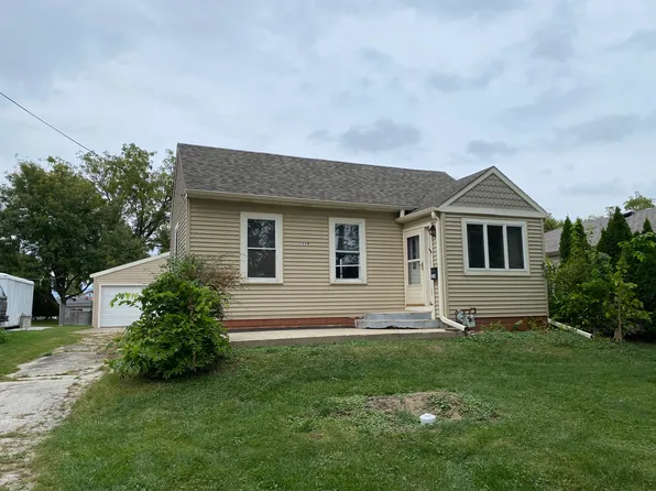 114 E Richmond St, Westmont, IL 60559