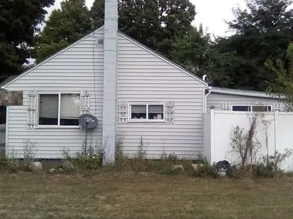 2450 Lilac Rd, Hillsdale, MI 49242