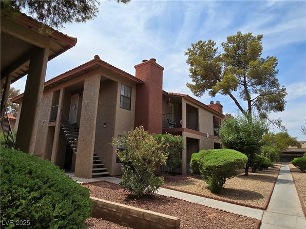 5576 W Rochelle Ave APT 11A