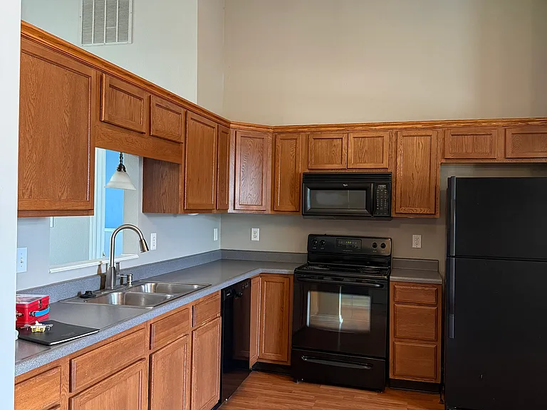 83 Hilltop Farms Blvd — Photo 6
