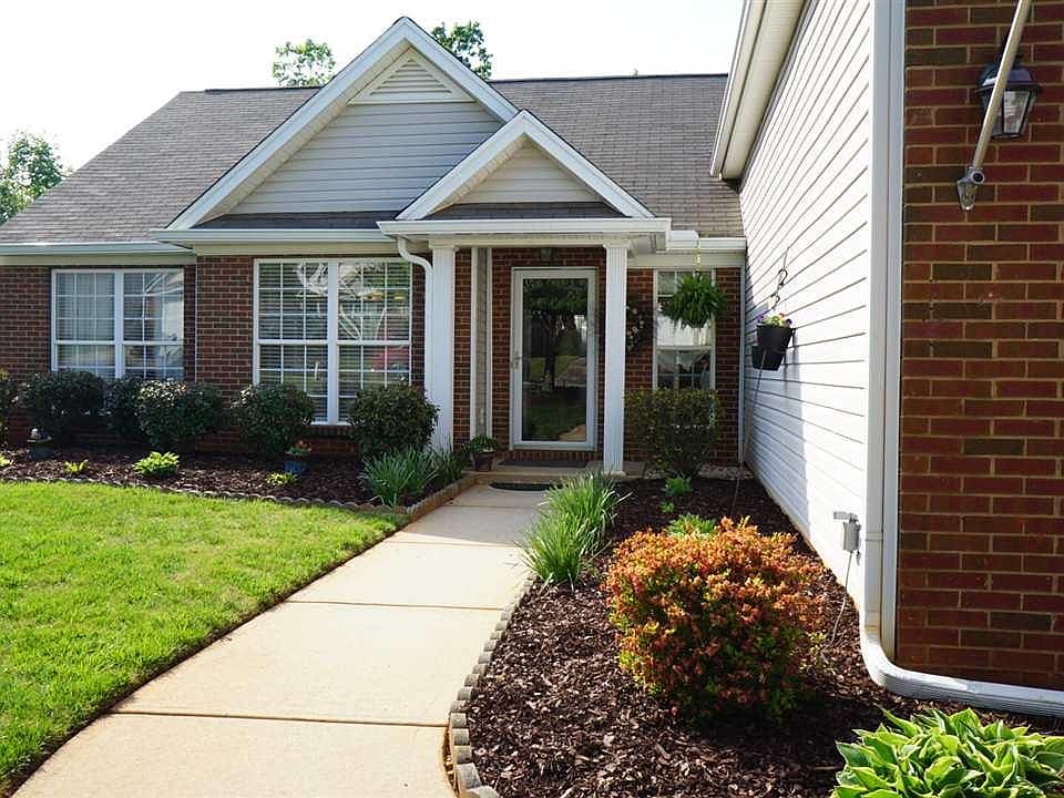 1st image of 49 Brockmore Dr