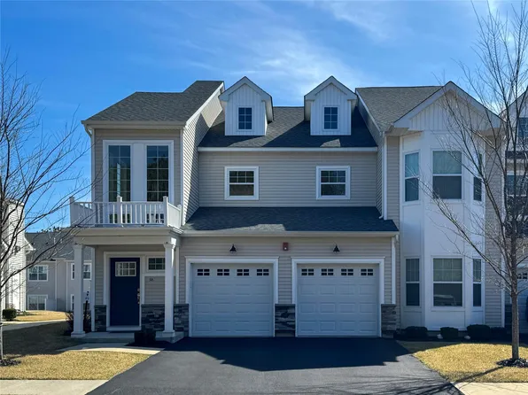 49 Avery Drive N, Center Moriches, NY 11934