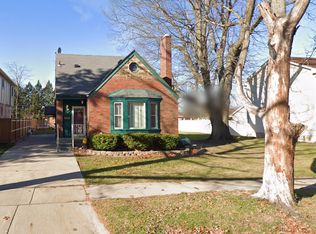 6311 Heyden St, Dearborn Heights, MI 48127