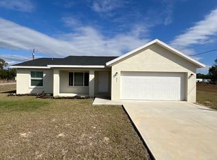 21 Malauka Loop Ln, Ocklawaha, FL 32179