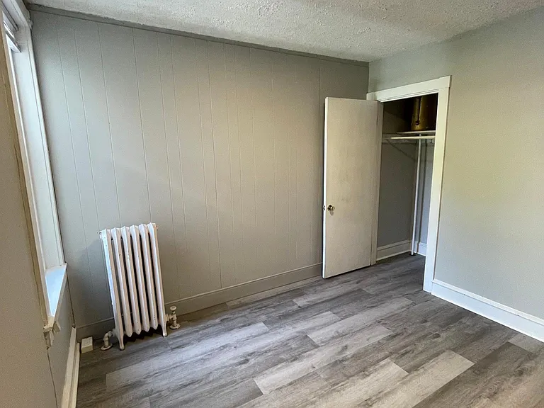 4718 Silverwood St — Photo 21