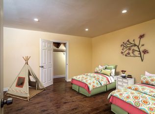 28865 Banff Dr, Lake Arrowhead, CA 92352