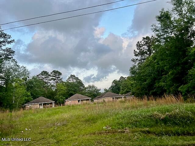 2nd image of 9420 Daisy Vestry Rd