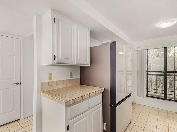 5th image of 5122 N 31st Way Unit 247