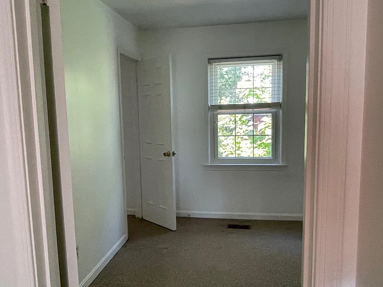 510 S Veitch St — Photo 8