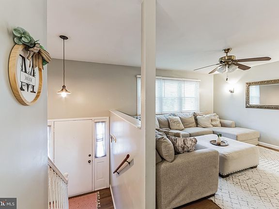 4th image of 105 Andy Jane Ln