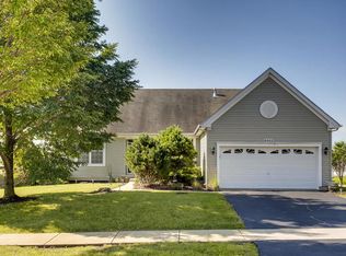 8002 Hummingbird Cir, Joliet, IL 60431