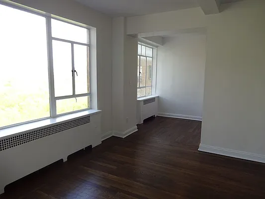 Rented by Central Park South Associates | media 21