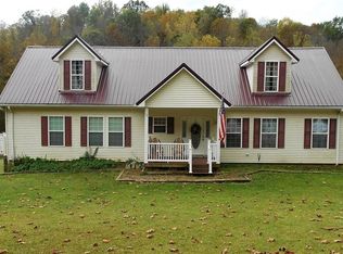 652 Pennike Rd, Ravenswood, WV 26164