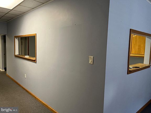 4th image of 212 W Market St