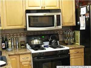 1st image of 17 Downey Pl
