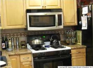 17 Downey Pl, Staten Island, NY 10303