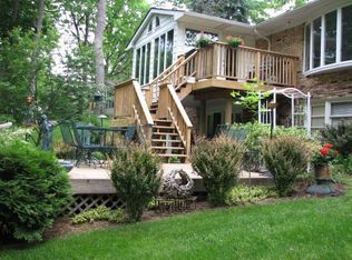 675 Fieldstone Dr, Rochester Hills, MI 48309