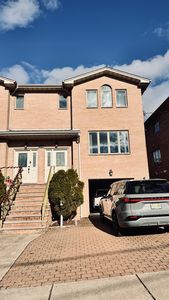 107 E Harwood Ter #B, Palisades Park, NJ, 07650