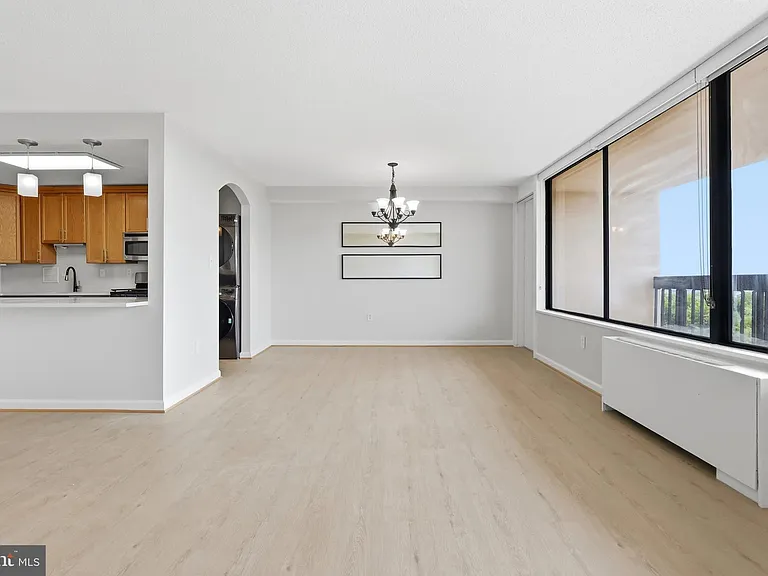3705 S George Mason Dr #913S — Photo 8