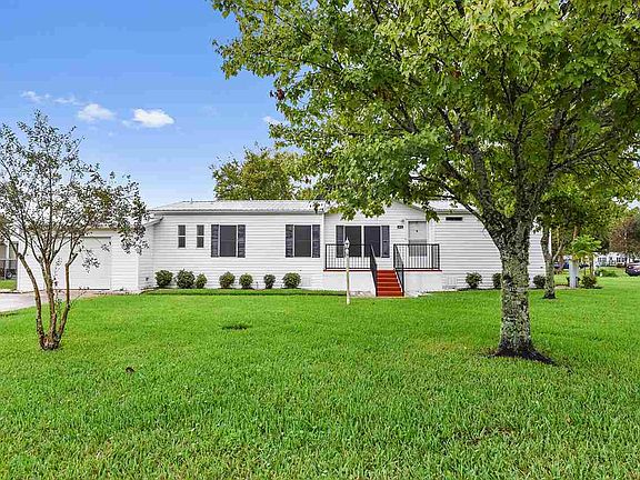 3rd image of 2212 Whippoorwill Dr