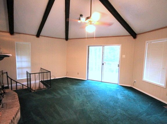 2nd image of 1513 Tanglewood Dr E
