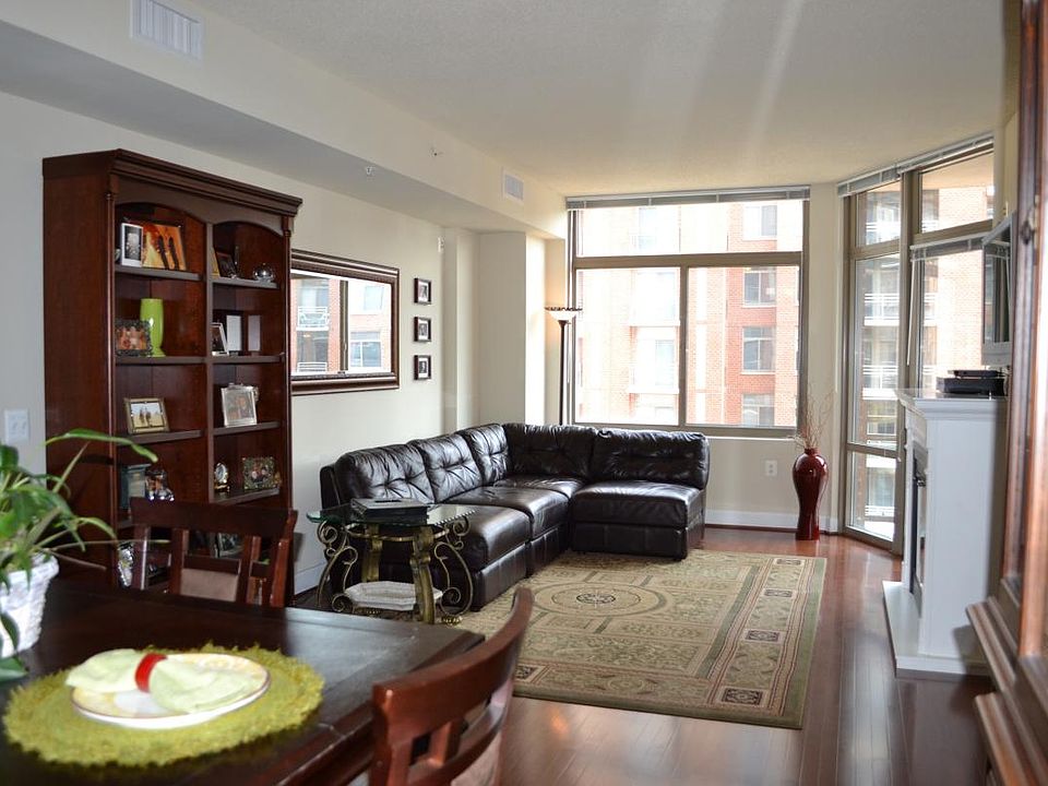 expansive sunlit living room