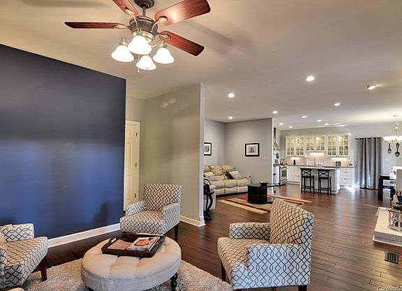 5th image of 8713 New Oak Ln