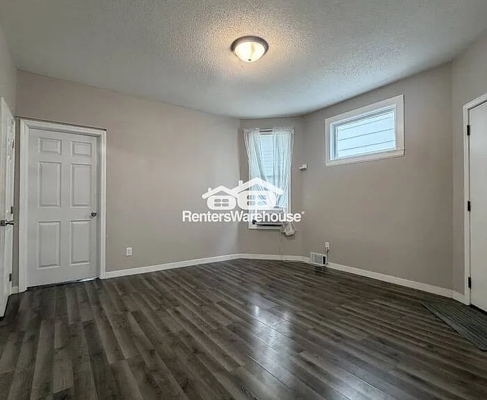 792 Edmund Ave W #1 — Photo 6