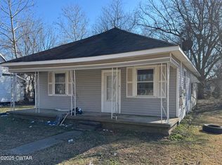 907 Central St, Dyersburg, TN 38024