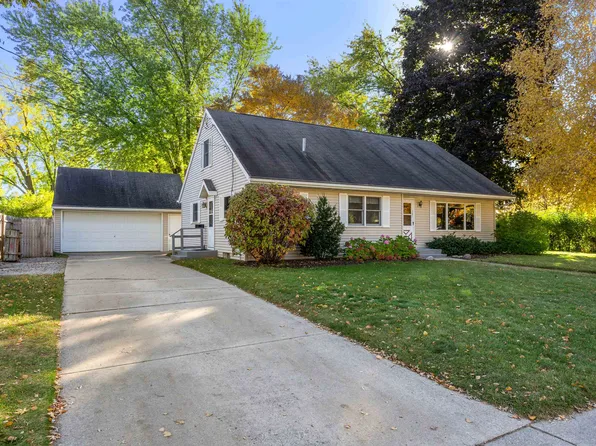 1201 Joyce St, Kaukauna, WI 54130
